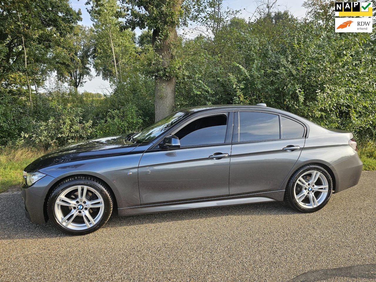 BMW 3-serie - 320i High Executive 320i High Executive - AutoWereld.nl