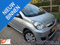 Daihatsu Cuore - 1.0 Premium MY2008 | AIRCO | SCHUIFBANK | APK tot 3/2027 Boekjes | RIJKLAAR | TOP uitvoeri