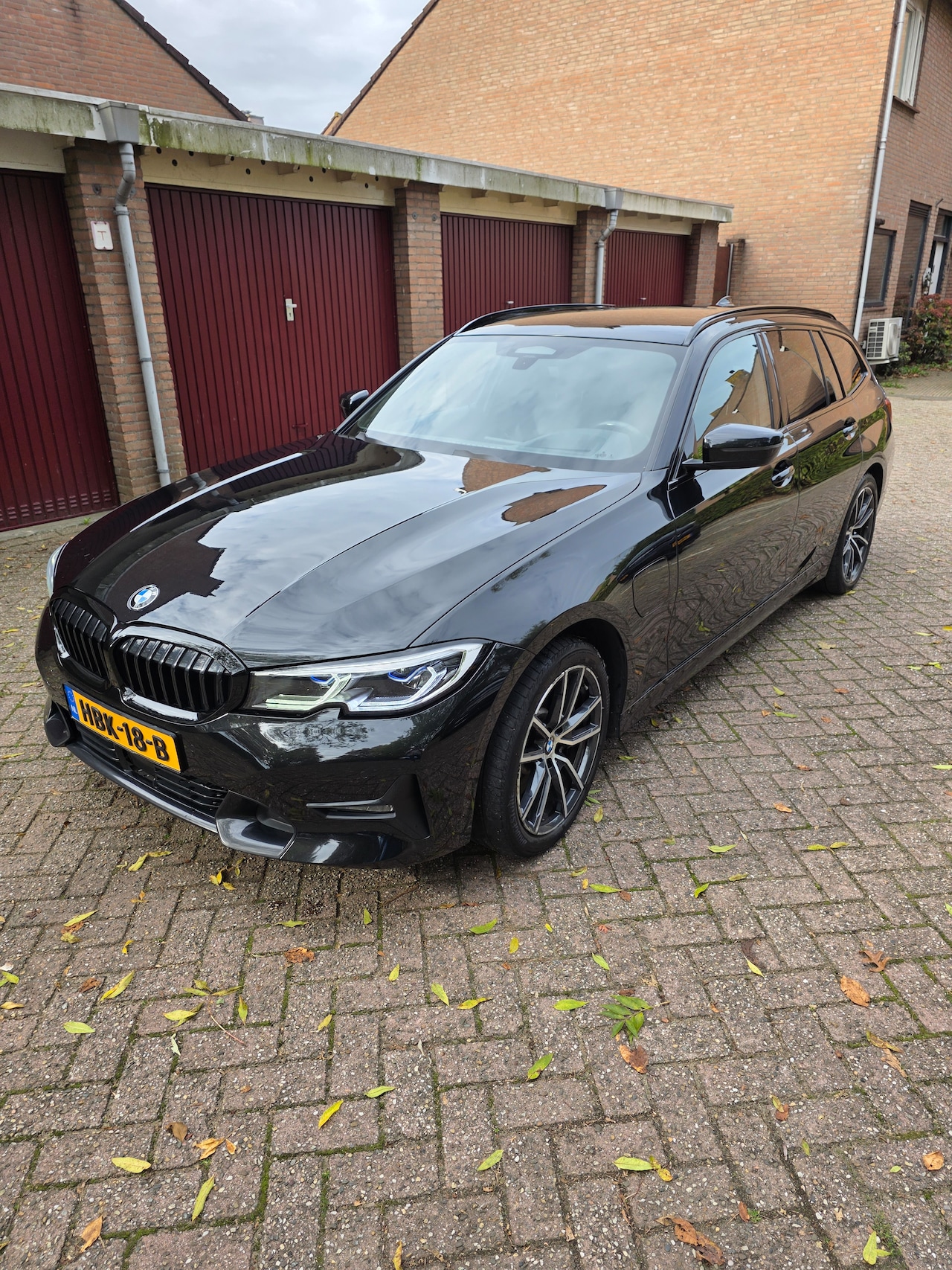 BMW 3-serie Touring - 330e G21 292pk - AutoWereld.nl