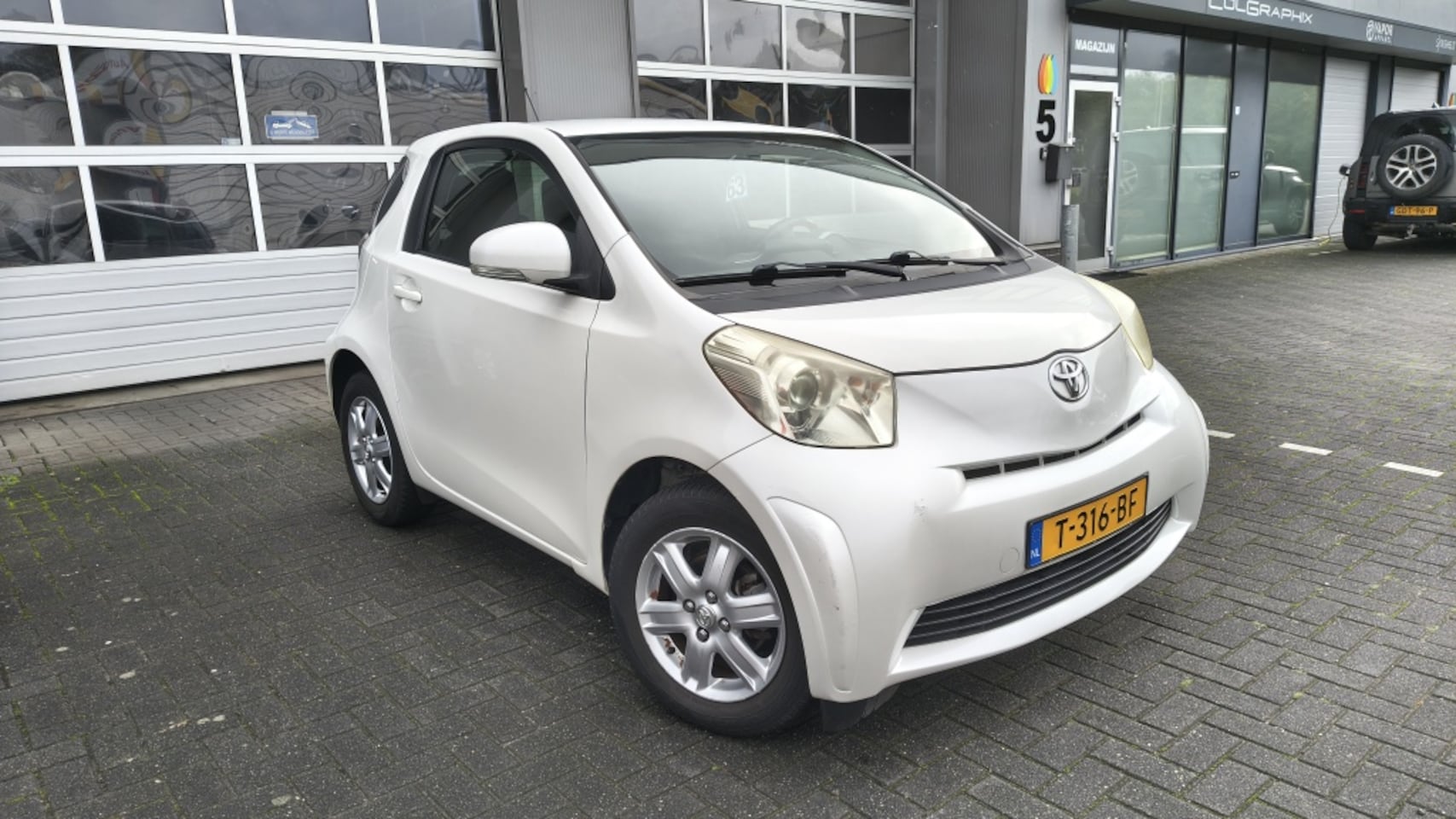 Toyota iQ - 1.0 VVTi Comfort 1.0 VVTi Comfort - AutoWereld.nl