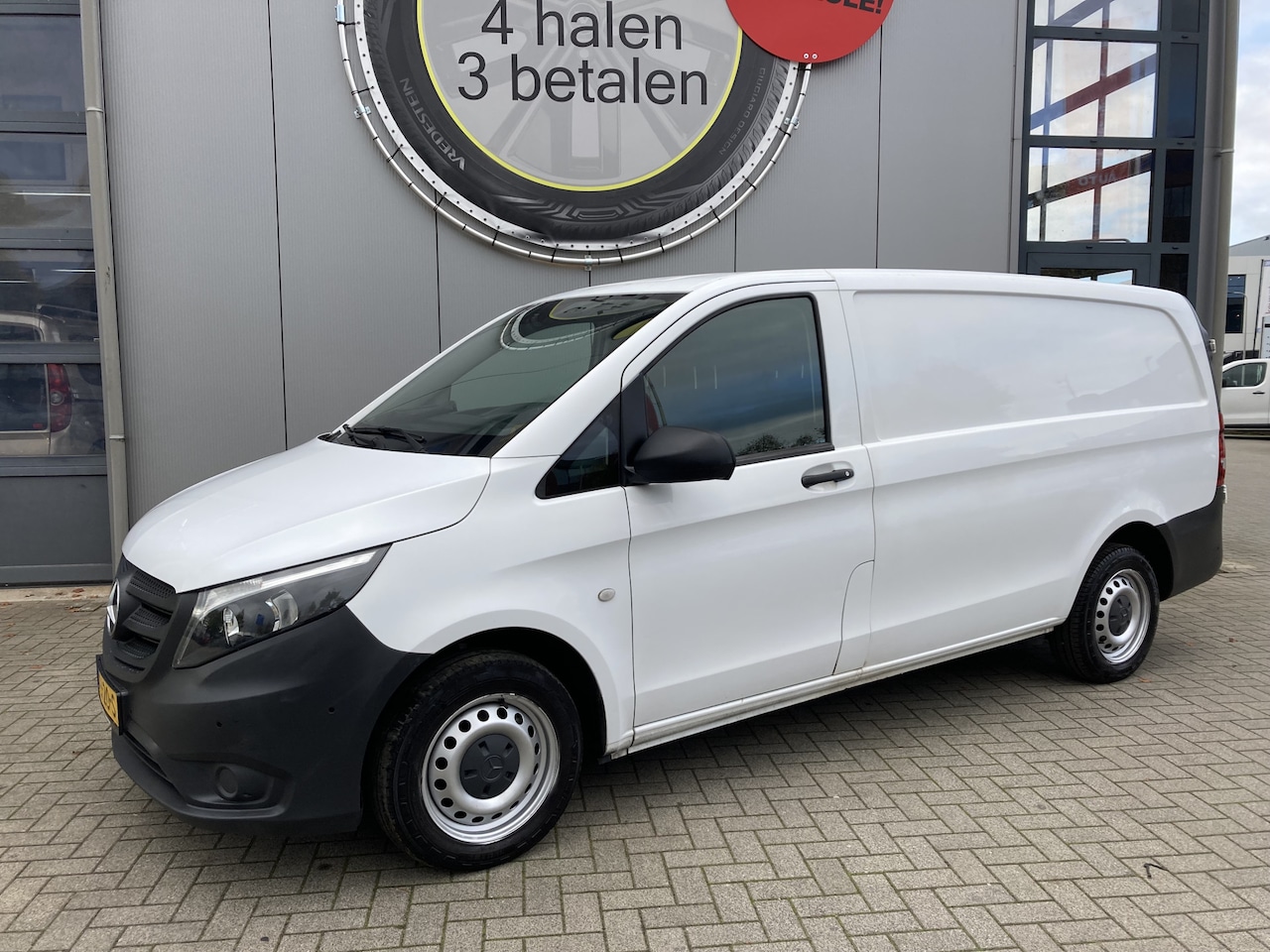 Mercedes-Benz Vito - 114 CDI Lang Automaat | 136 PK | cruise | Navi | Blue tooth - AutoWereld.nl