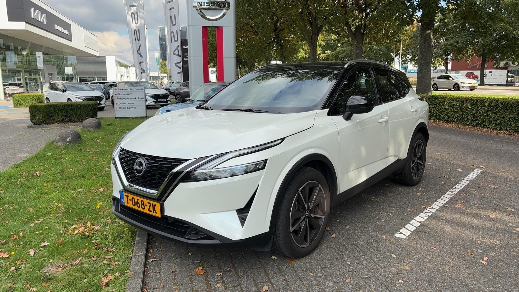 Nissan Qashqai - 1.3 MHEV Xtronic Tekna 1e eig. | Panoramadak | 19" LM - AutoWereld.nl