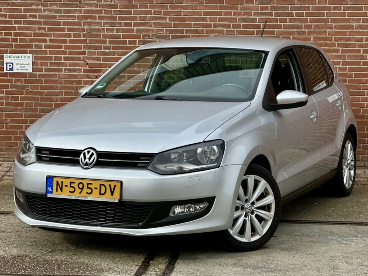 Volkswagen Polo - 1.2-12V Bl.M. Comfl. |CruiseC |Navi |Airco - AutoWereld.nl