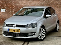 Volkswagen Polo - 1.2-12V Bl.M. Comfl. |CruiseC |Navi |Airco