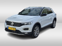 Volkswagen T-Roc - 1.5 TSI Sport / Trekhaak / Camera / Virtual Cockpit / CarPlay / 18'' / Beats Audio / Dodeh