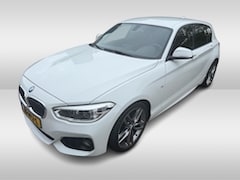 BMW 1-serie - 118i M Sport / Leder / Navigatie / Parkeerhulp achter / 18'' / Stoelverwarming / Cruise Co