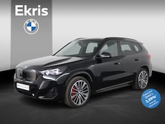 BMW iX1 - eDrive20 67 kWh M Sportpakket Pro | Panoramadak | Harman-Kardon | Driving Assistant Plus |