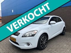 Kia Cee'd - 1.6 CVVT Seven | Apple CarPlay | 17” LM Velgen | Airco | Isofix | El. Verstelbare Spiegels