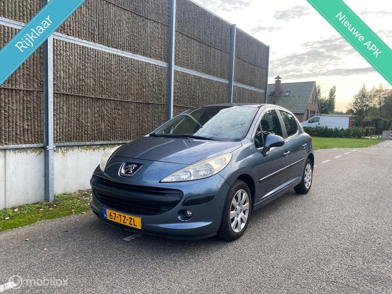 Peugeot 207 - 1.4-16V Color-line LAGEKM/NAP/APK - AutoWereld.nl
