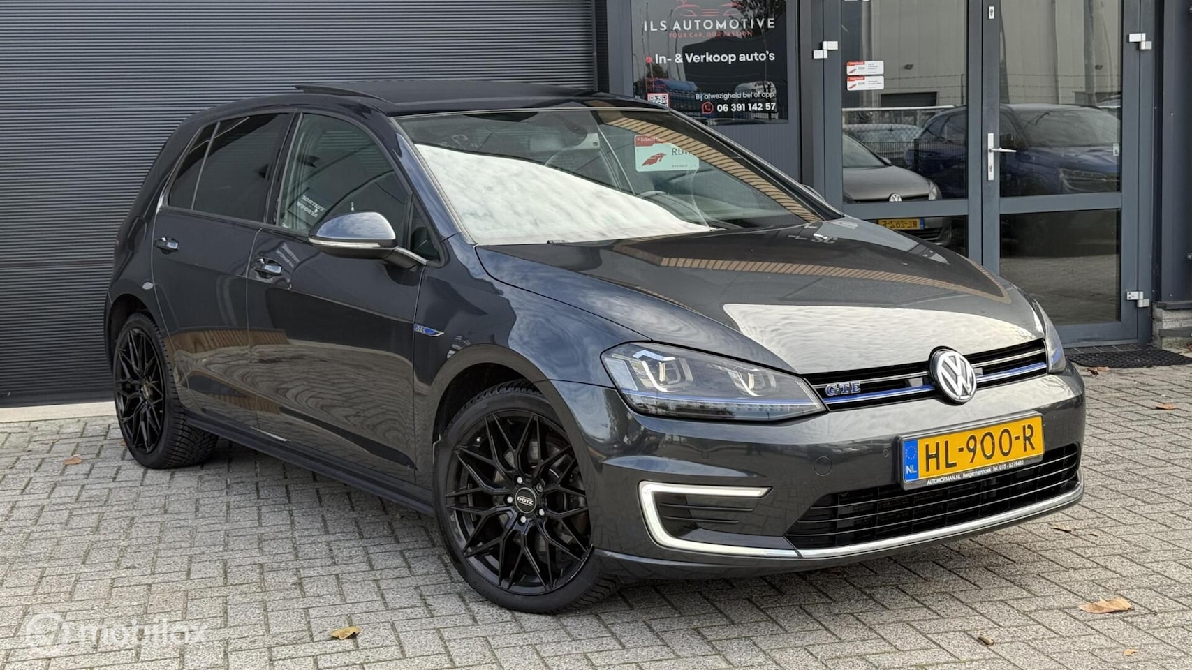 Volkswagen Golf - GTE 1.4 TSI | Panodak | 18” Black Velgen - AutoWereld.nl