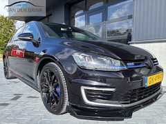 Volkswagen Golf - 1.4 TSI GTE Pano