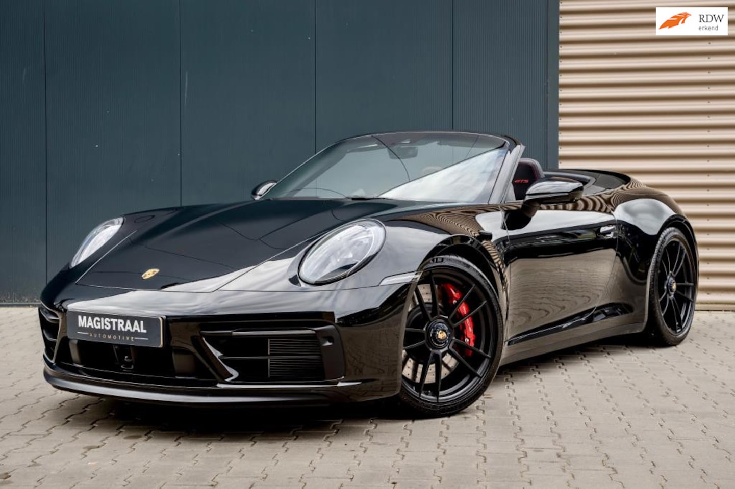 Porsche 911 Cabrio - 992 3.0 Carrera GTS | Sport Chrono | Bose | Sport Design | Stoelverwarming - AutoWereld.nl