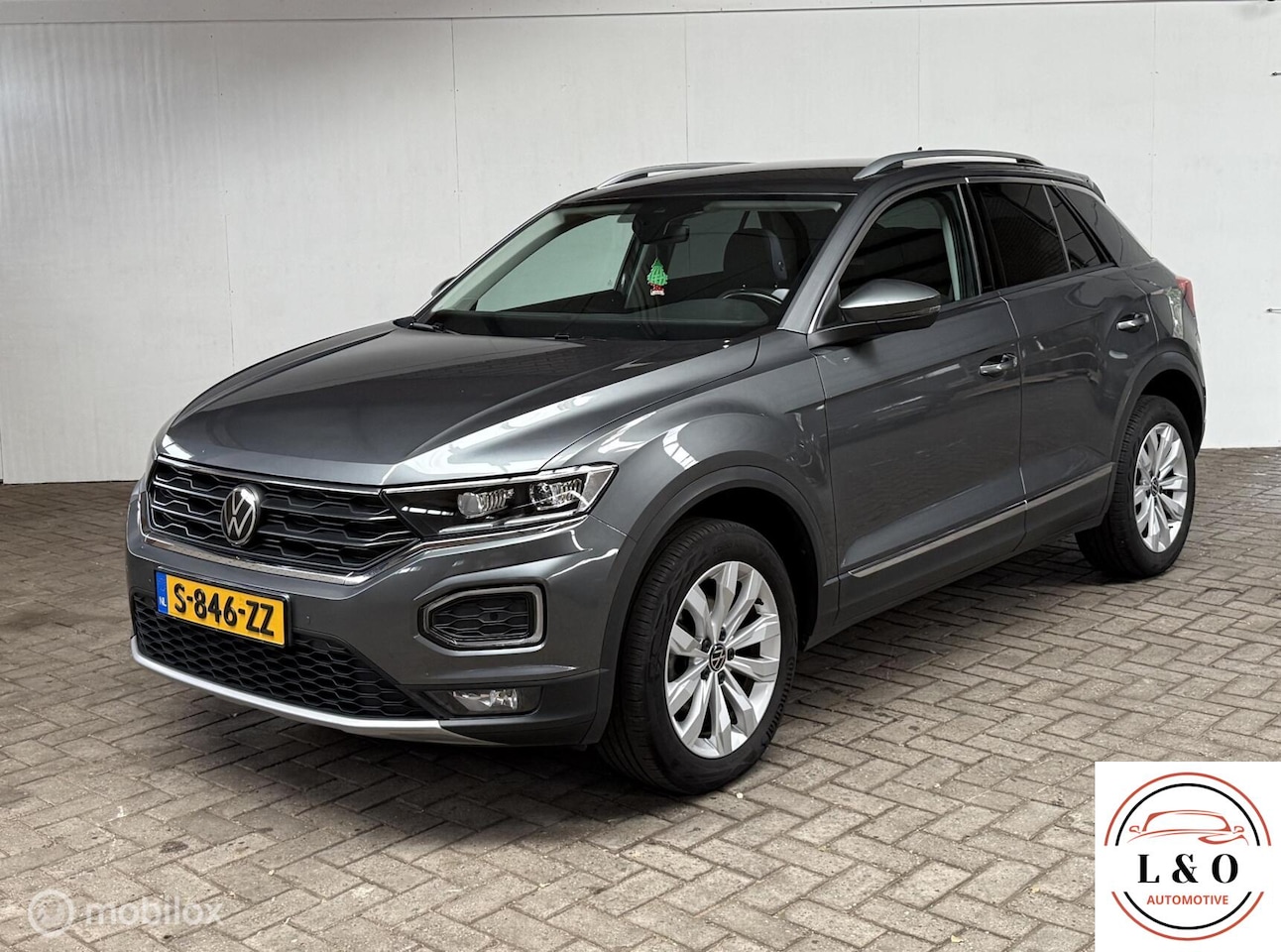 Volkswagen T-Roc - 1.5 TSI Sport. TREKHAAK - DIGI - AutoWereld.nl