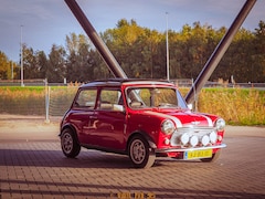 Austin Mini - 1000 Mayfair cooper uitgevoerd