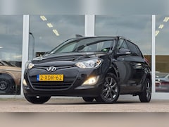 Hyundai i20 - 1.2i 16V Go 2e Eigenaar Airco 5-drs Nieuwe APK Mooi