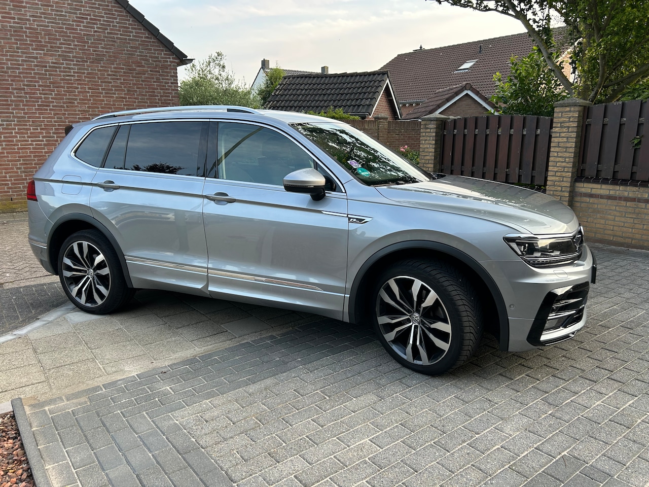 Volkswagen Tiguan Allspace - 2.0 TSI 4Motion Highline Business R 7p. - AutoWereld.nl