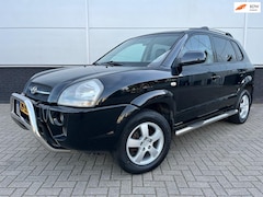 Hyundai Tucson - 2.0i Style Clima - trekhaak - Lm velgen - isofix - Leder - Cruise control