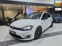 Volkswagen Golf - 1.4 TSI GTE DSG|Pano|Camera|Akrapovic|Carplay|Stoelverw|NAP