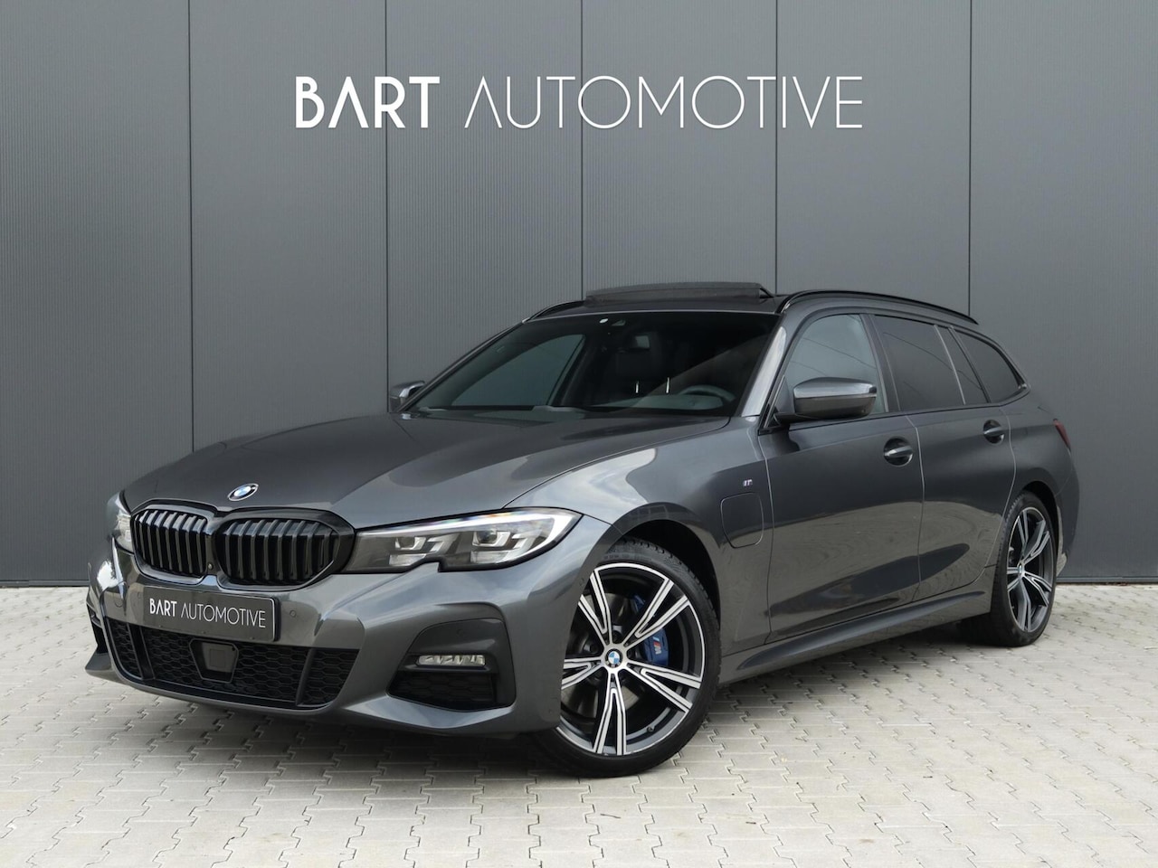 BMW 3-serie Touring - 330e M Sport|ACC|360|Trekhaak|Pano|Harman Kardon - AutoWereld.nl