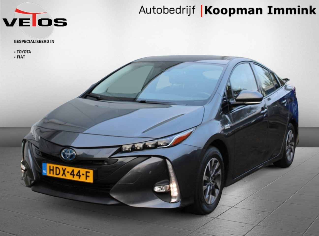 Toyota Prius - 1.8 Plug-in Dynamic 1.8 Plug-in Dynamic - AutoWereld.nl