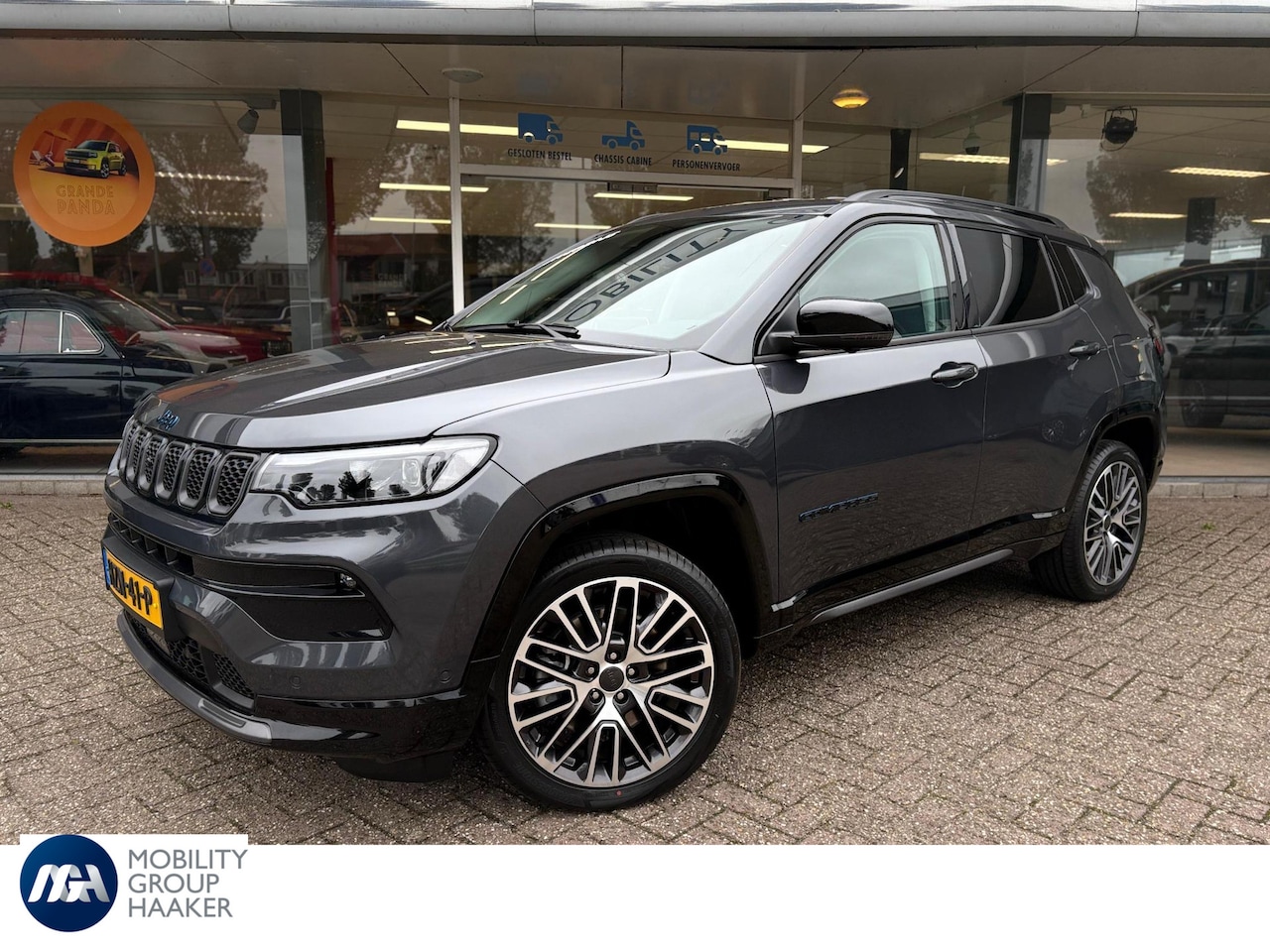 Jeep Compass - 4xe 240 Plug-in Hybrid Electric Summit | Leer | Carplay | Winter pack | Safety Pack | - AutoWereld.nl