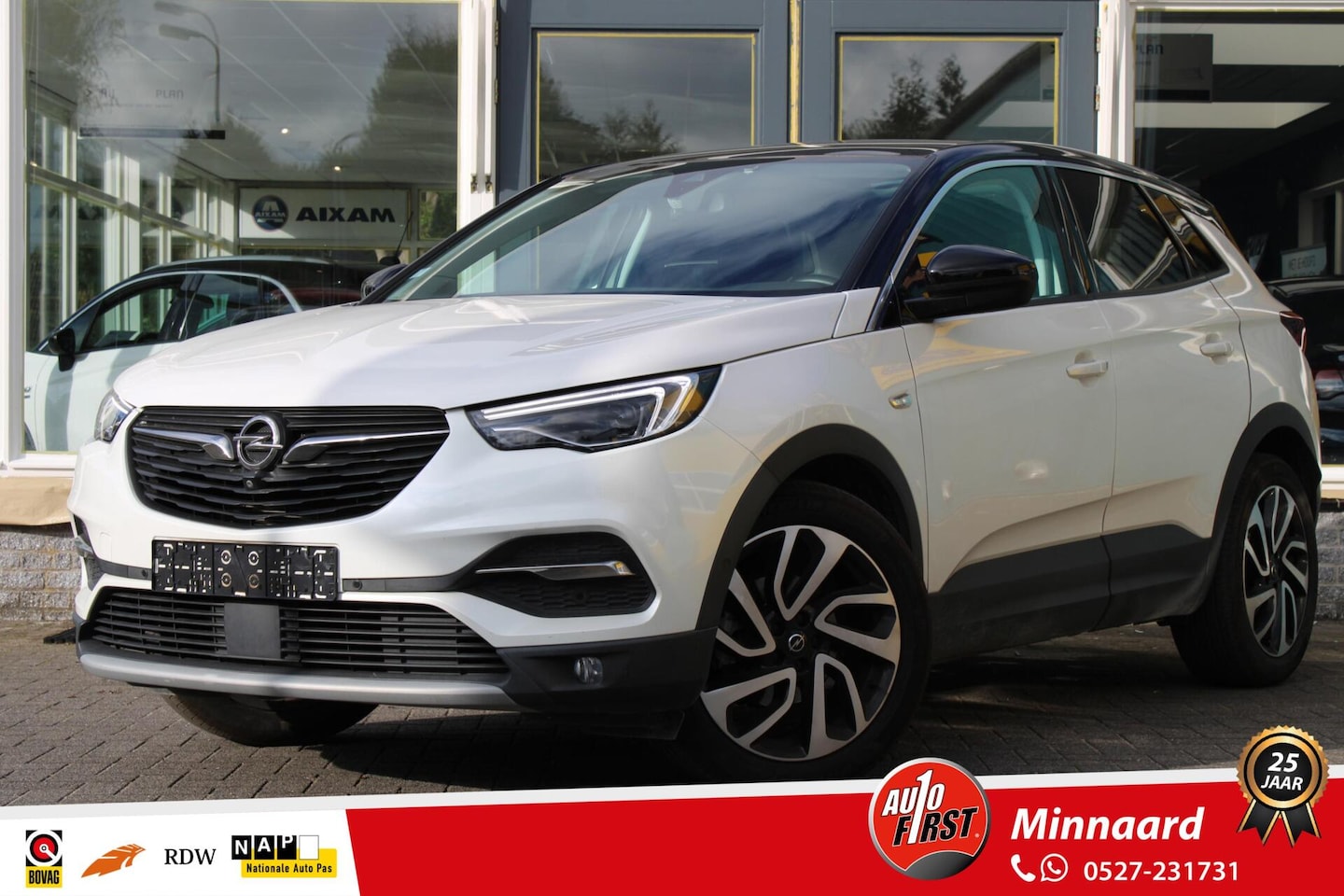 Opel Grandland X - 1.6 Turbo Ultimate 180Pk Aut, Camera, Navi, Stuur en Stoel verw - AutoWereld.nl