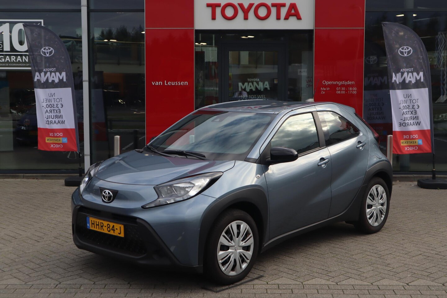 Toyota Aygo X - PLAY 5-DEURS AIRCO AD-CRUISE APPLE/ANDROID CAMERA NL-AUTO - AutoWereld.nl