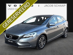 Volvo V40 - 2.0 T2 Nordic+ / 17" Velgen / On Call / Voorruit verwarming /
