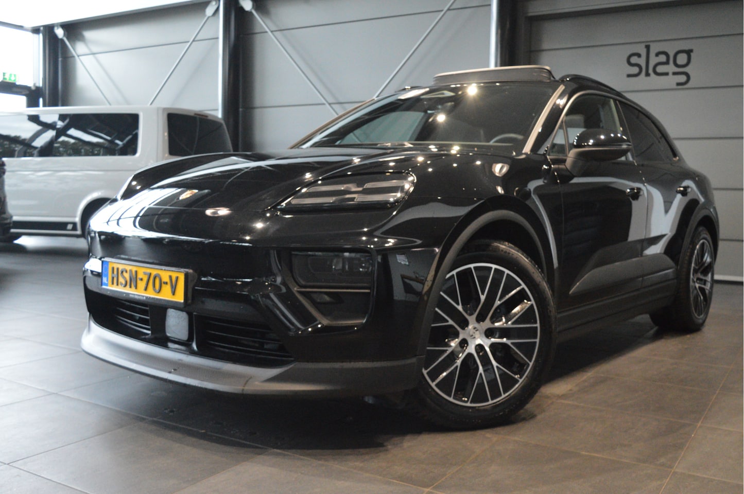 Porsche Macan - 4 100 kWh navi pano cruise camera sport chrono 20 inch !! - AutoWereld.nl