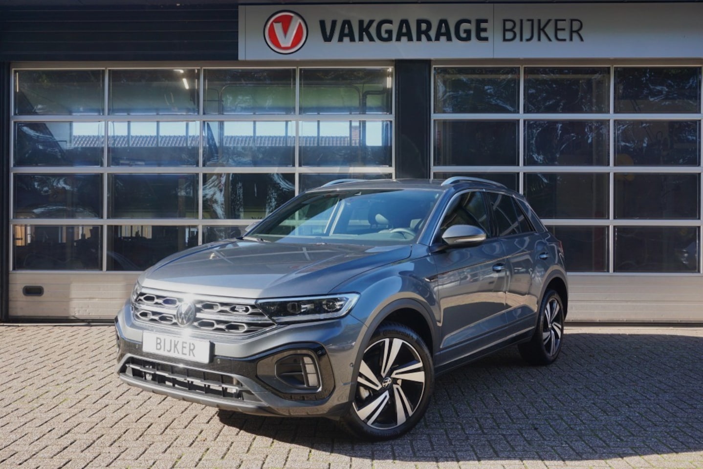 Volkswagen T-Roc - 1.5 TSI R-Line 1.5 TSI R-Line - AutoWereld.nl
