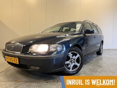 Volvo V70 - 2.4 // NIEUWE APK // AUTOMAAT //