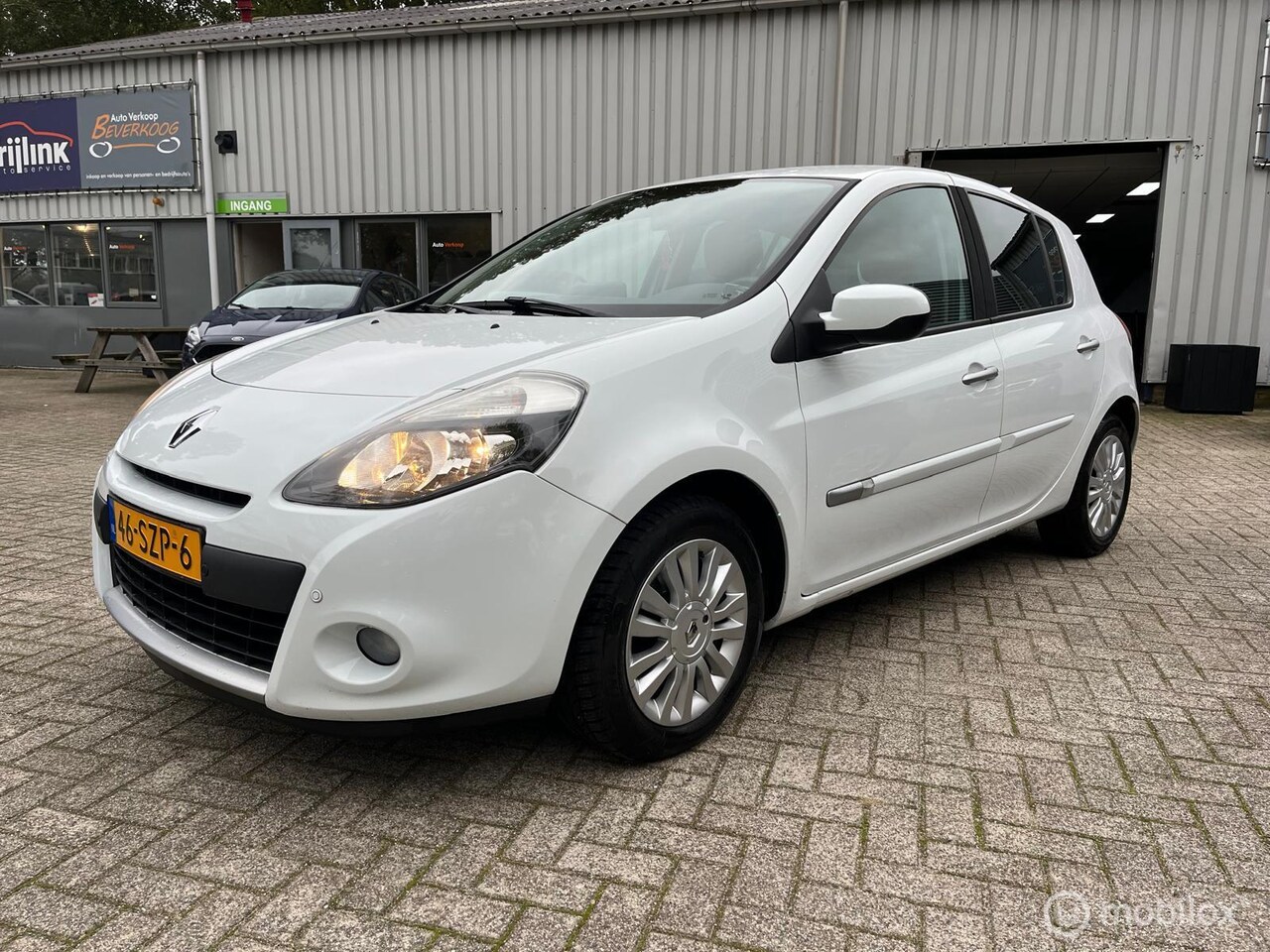 Renault Clio - 1.2 Authentique 1.2 Authentique - AutoWereld.nl