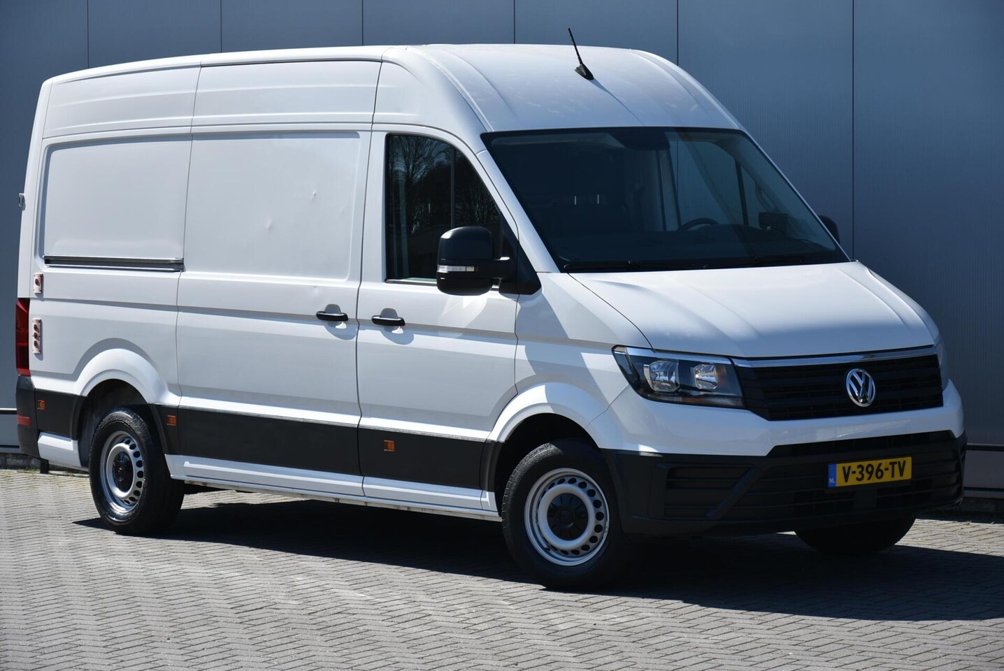 Volkswagen Crafter - 2.0 TDI L3H3 140 Pk 1544 Kg LVM Laadklep - AutoWereld.nl