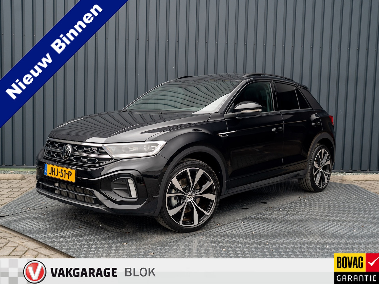 Volkswagen T-Roc - 1.5 TSI R-Line | Panodak | Keyless | Side Assist | Elk. A-klep | IQ Light | Camera | Prijs - AutoWereld.nl