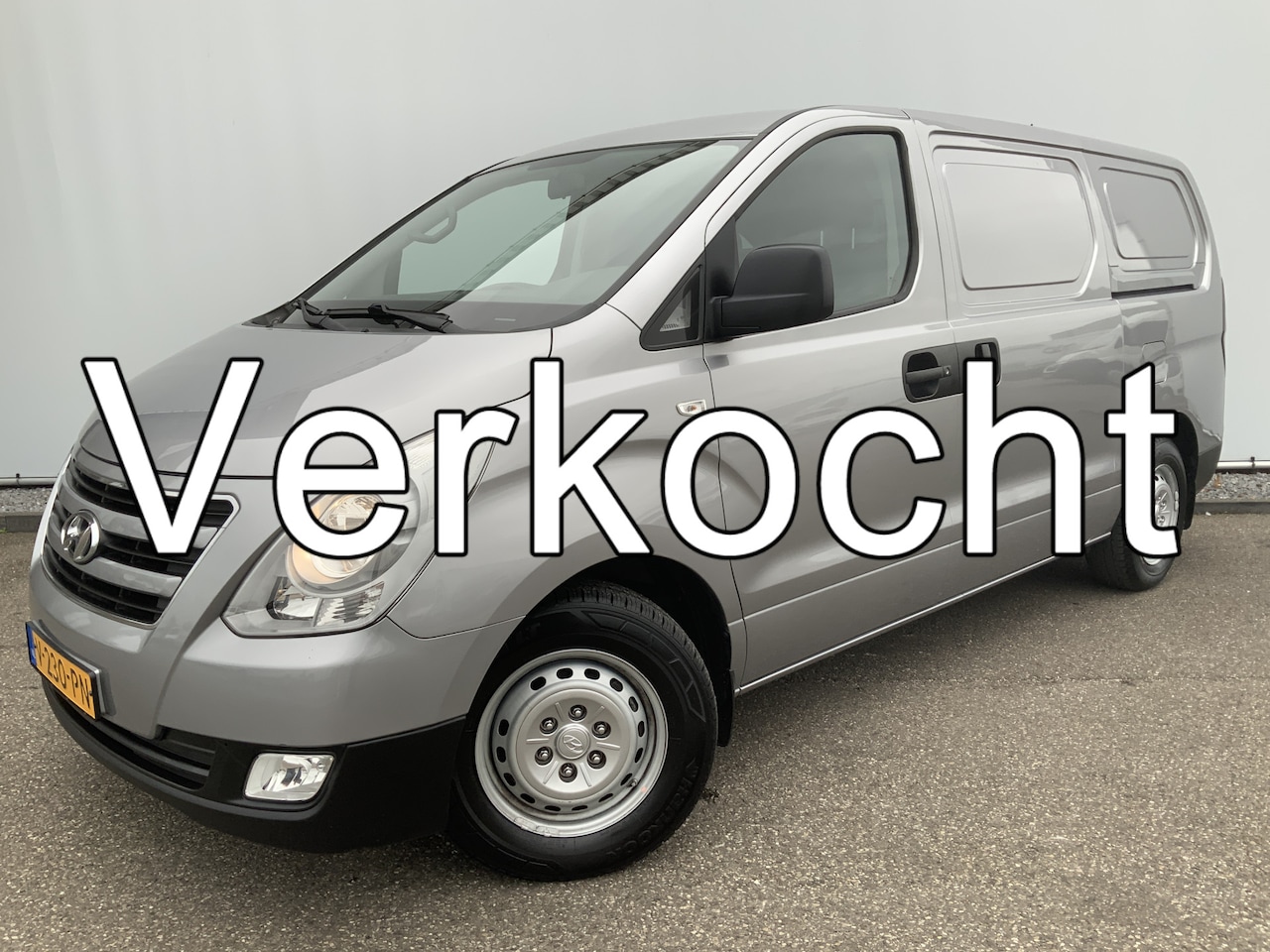 Hyundai H 300 - 2.5 CRDi Dynamic Dub Schuifdeur Airco Navi 3 Zits Trekhaak 2300 kg Euro 6 - AutoWereld.nl