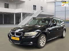 BMW 3-serie Touring - 318i Business Line|xenon|6bwk|navi|psensor|leder