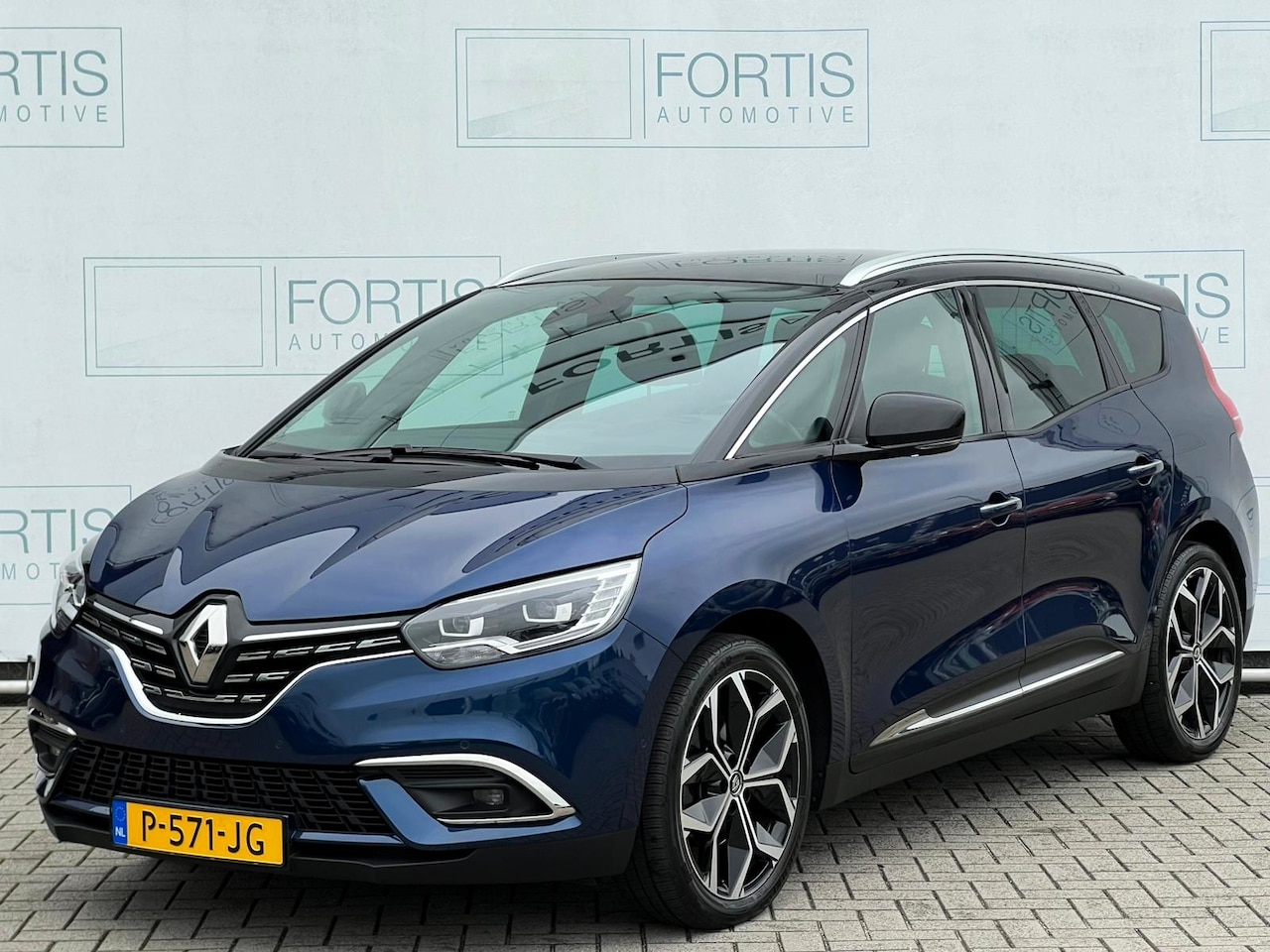 Renault Scénic - 1.3 TCe 140 EDC Intens NL AUTO | TREKHAAK | PANO | CAMERA | - AutoWereld.nl