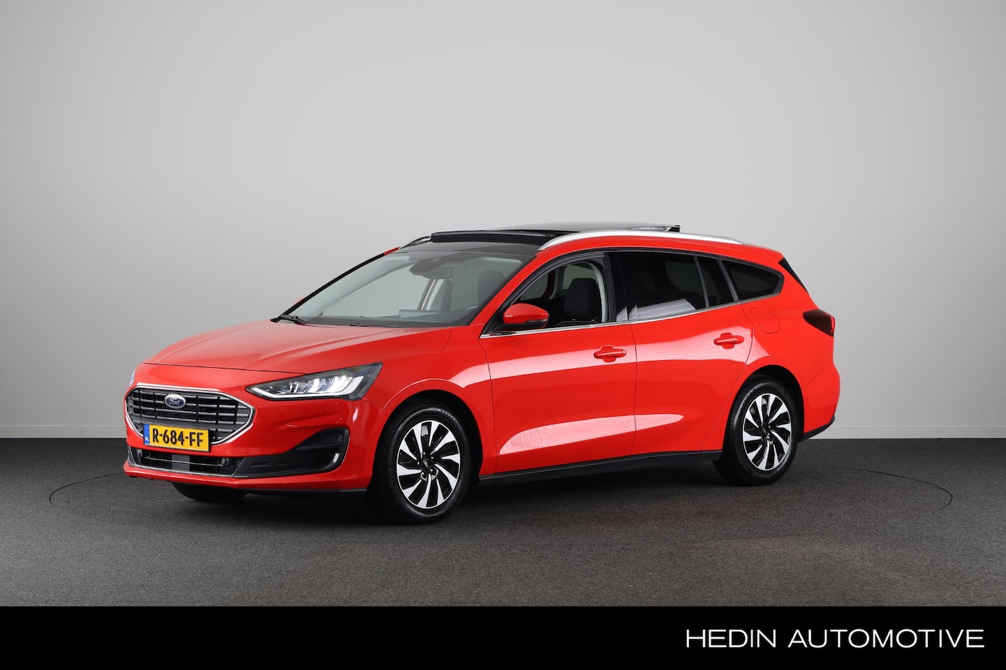 Ford Focus Wagon - 1.0 EcoBoost Hybrid Titanium X | Pano | 155 PK | Draadloos Carplay | Winterpakket | AGR | - AutoWereld.nl
