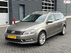 Volkswagen Passat Variant - 1.4 TSI Highline BlueMotion, navigatie, trekhaak, stoelverwarming