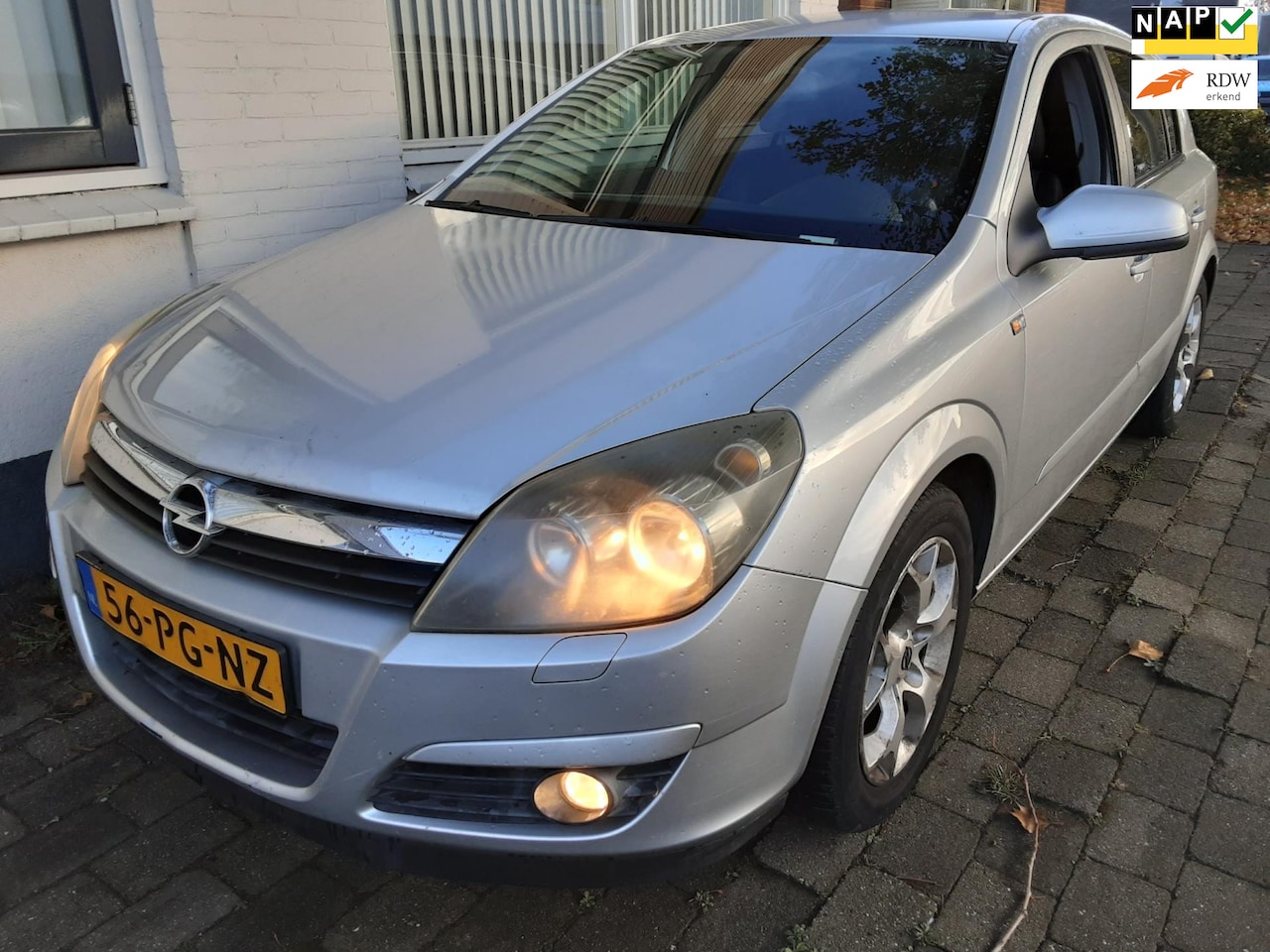 Opel Astra - 1.8 Cosmo 1.8 Cosmo - AutoWereld.nl