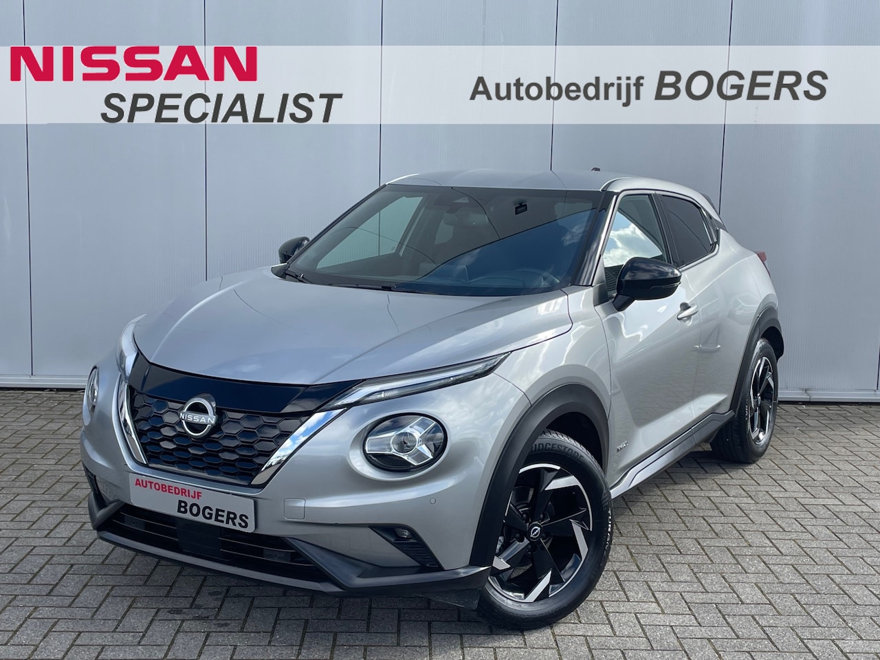 Nissan Juke - 1.6 Hybrid N-Connecta Navigatie, Achteruitrijcamera, Climate Control, Cruise Control - AutoWereld.nl