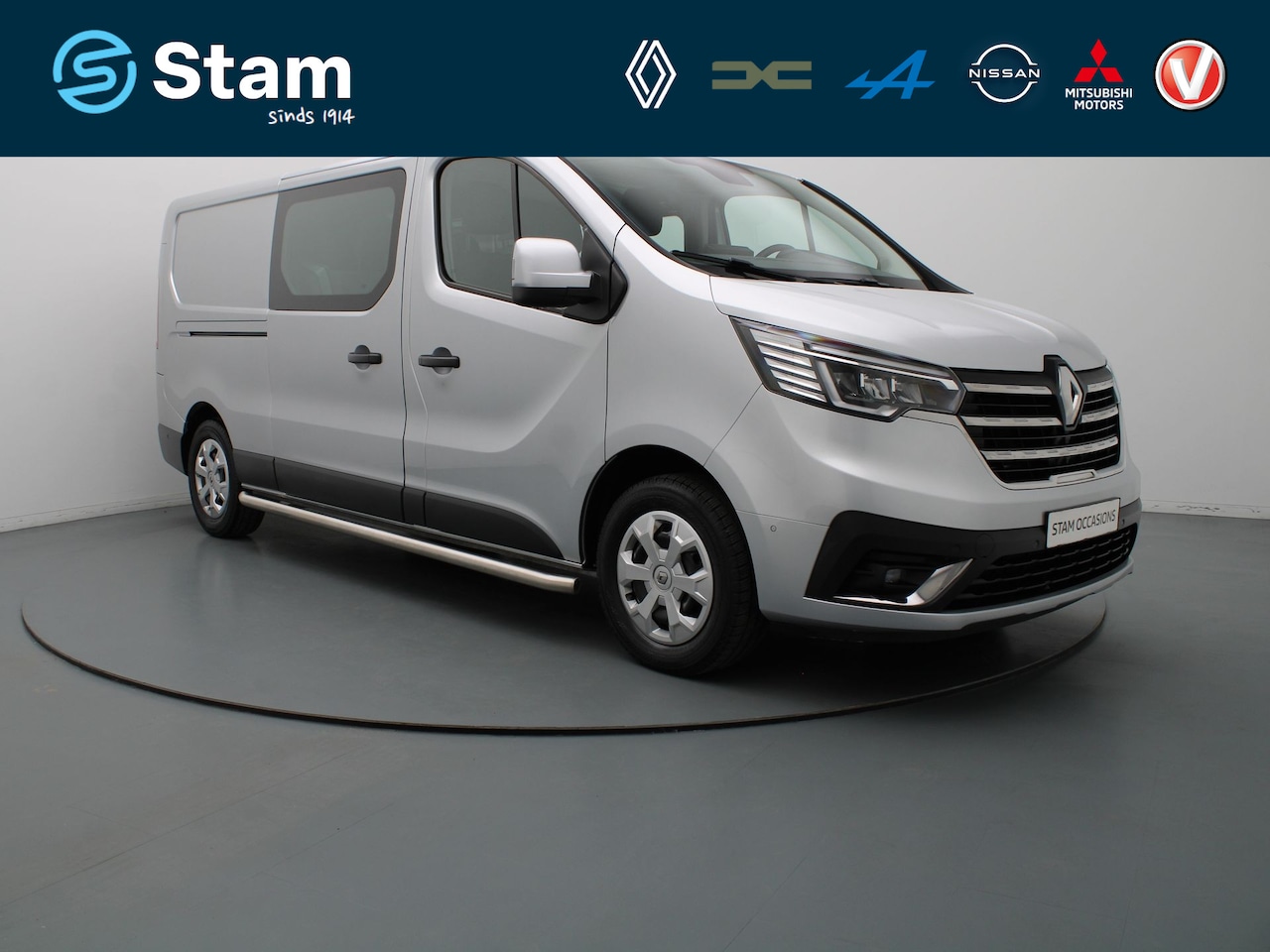 Renault Trafic - 2.0 dCi 130pk T29 L2H1 DC Work Edition Camera | Cruise | Navi | Parkeersens. v+a | Trekhaa - AutoWereld.nl