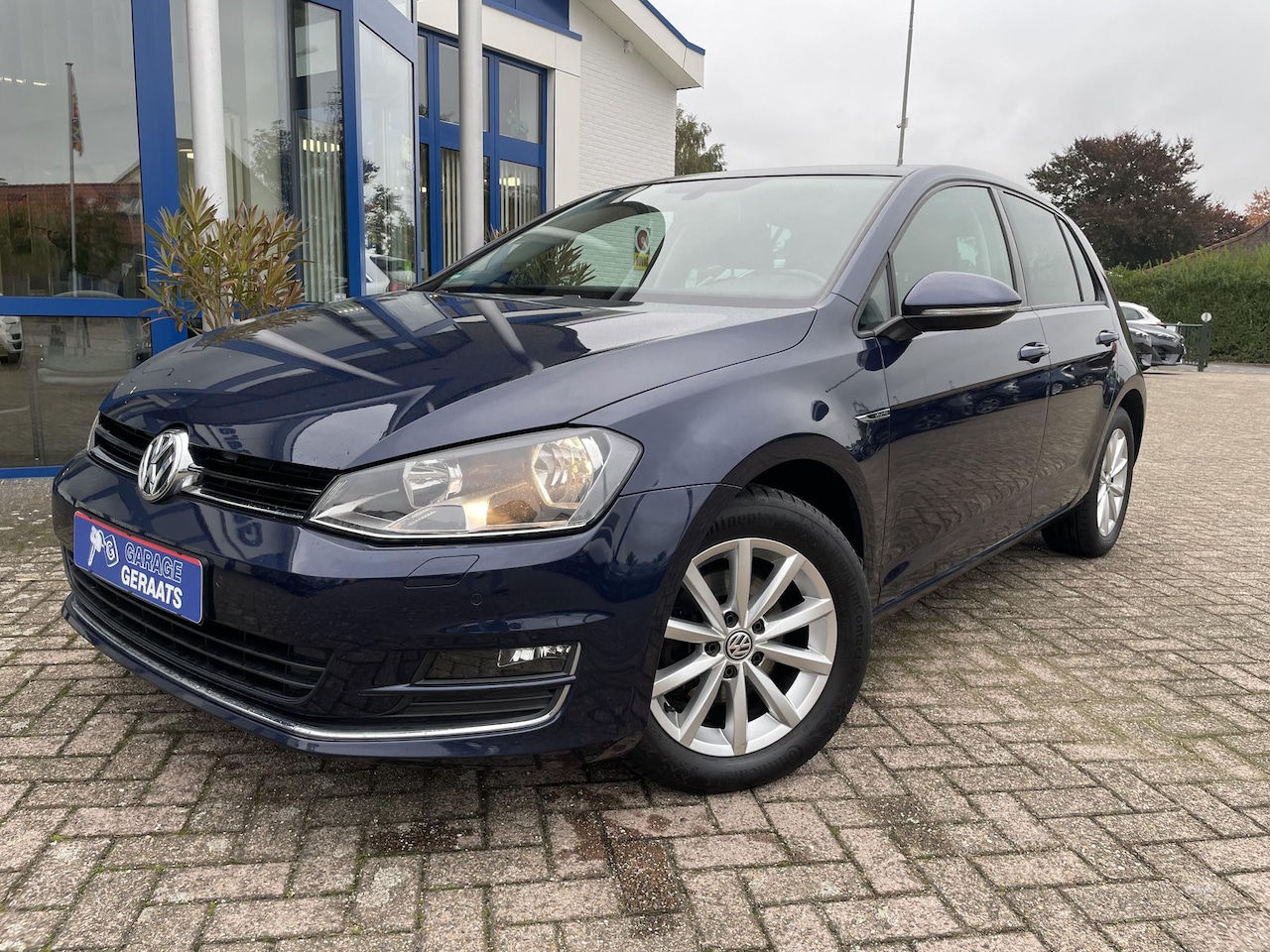 Volkswagen Golf - 1.4 TSI Highline Panodak, cruise, ECC, LM-velgen 16", Parkeersensoren V+A, Stoelverwarming - AutoWereld.nl