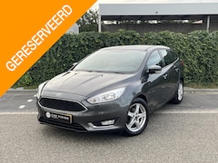 Ford Focus Wagon - 1.0 Comfort * Carplay * Dealerond. * Nieuwe Distr. * Garantie