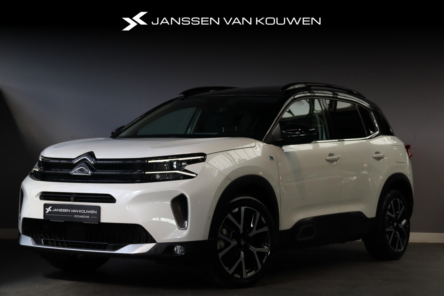 Citroën C5 Aircross - 1.6 Plug-in Hybrid 225 Shine Panoramadak 360-Camera Stoelverwarming 19" - AutoWereld.nl