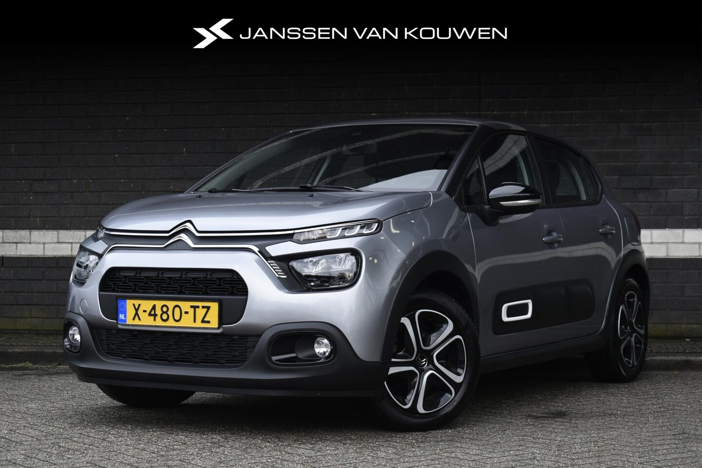 Citroën C3 - 1.2 PureTech Plus / Navi / Carplay / BTW - AutoWereld.nl