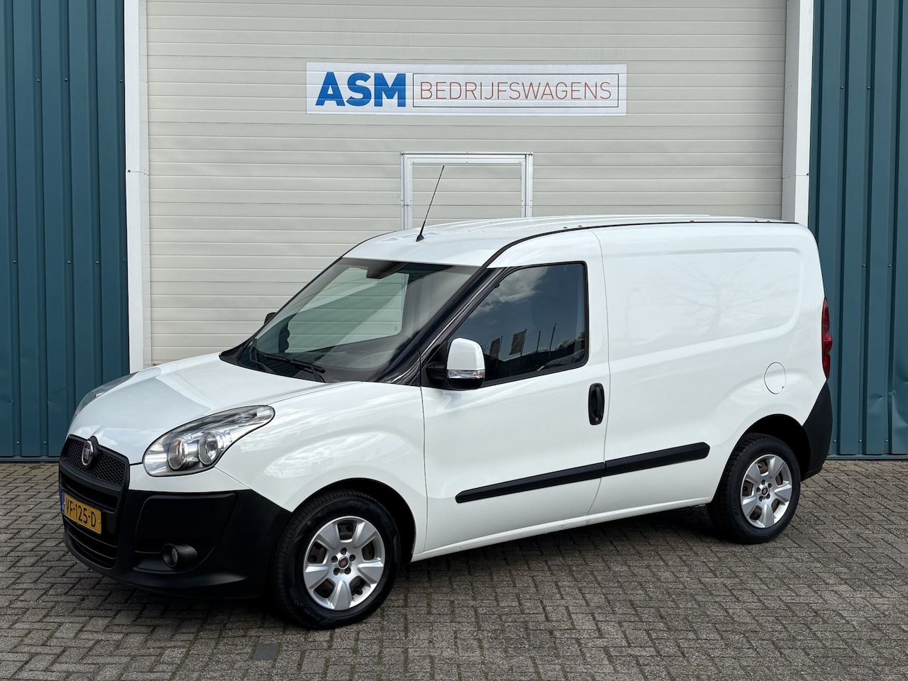 Fiat Doblò Cargo - 1.3 92Pk MultiJet SX / SCHUIFDEUR / Trekhaak / Apk t/m 30-05-2026 - AutoWereld.nl