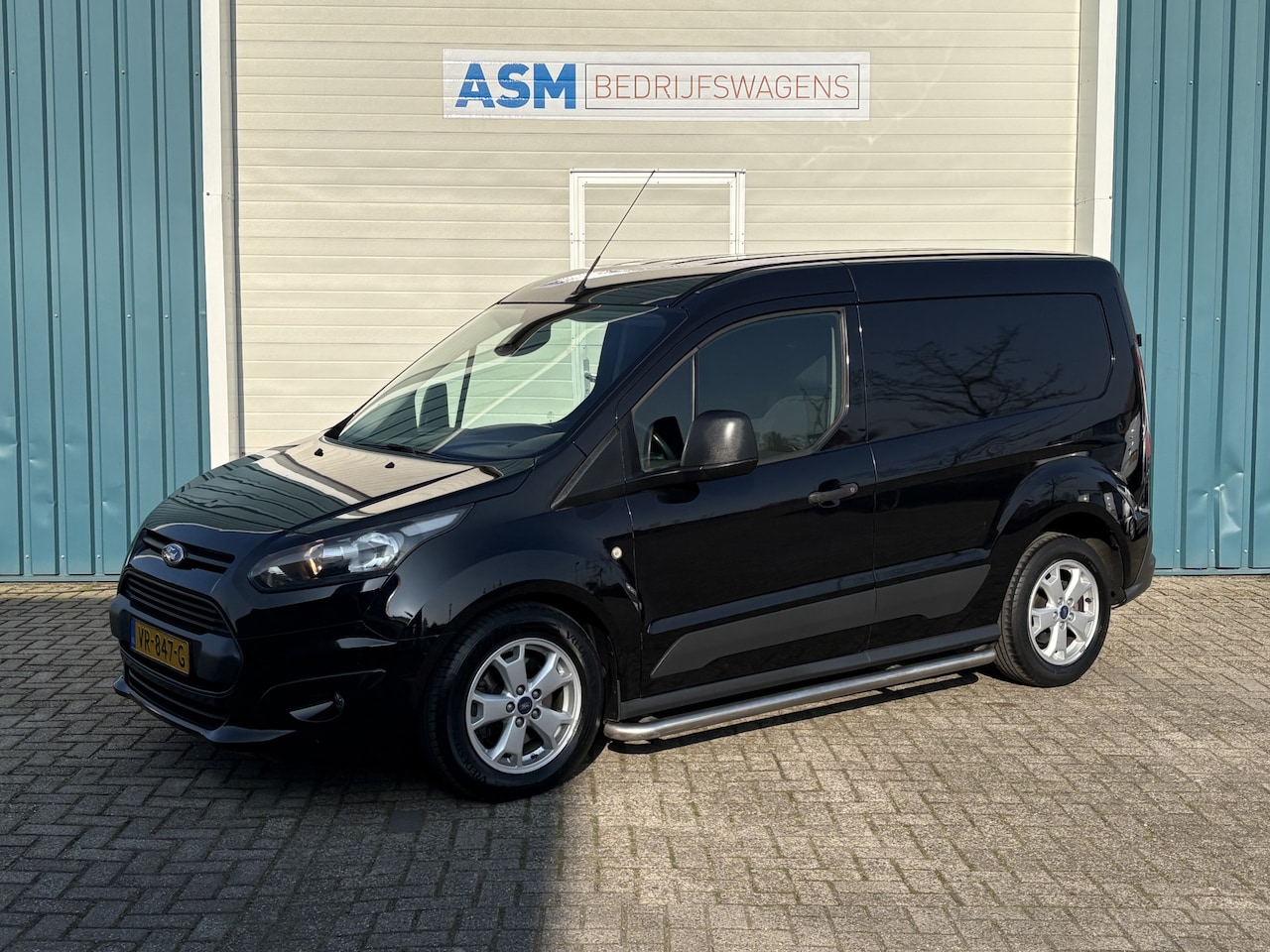Ford Transit Connect - 1.6 75Pk TDCI L1 Trend / Cruise / SCHUIFDEUR / Trekhaak / Apk t/m 09-01-2026 - AutoWereld.nl