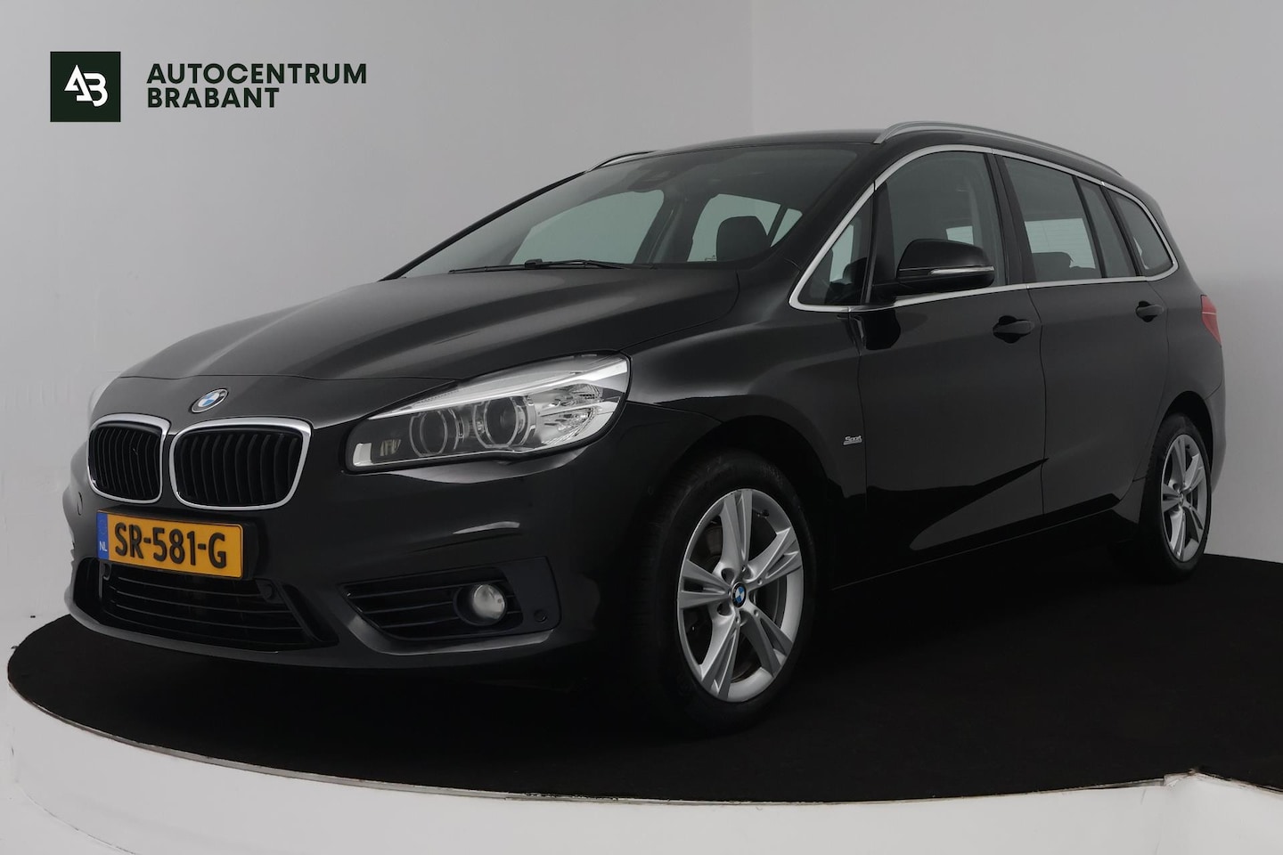 BMW 2-serie Gran Tourer - 218i 7p. High Executive (GROOT-NAVIGATIE, HEAD-UP, SFEER, STOELVERWARMING, CAMERA, DEALER - AutoWereld.nl