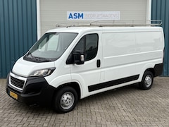 Peugeot Boxer - 330 2.0 111Pk BlueHDI L2H1 Premium / Cruise / Airco / IMPERIAAL / Trekhaak / Apk t/m 28-09
